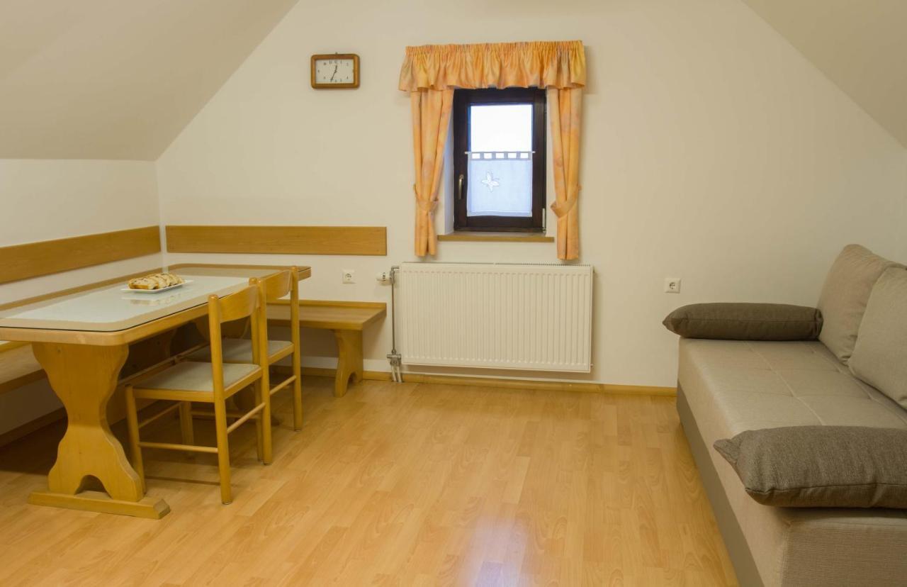 Apartments Pri Marjetki Cerkno Exterior photo